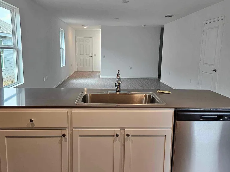 10018 Ana Hts — Photo 6