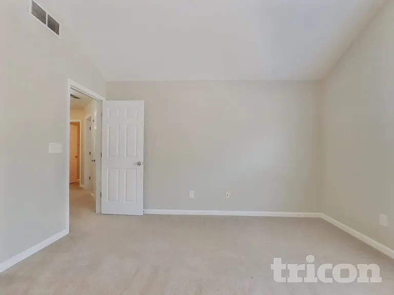 411 Yarrow Way — Photo 9