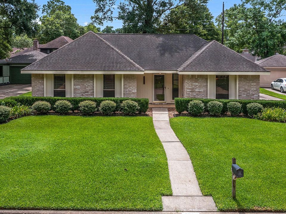 1st image of 3706 Hill Springs Dr