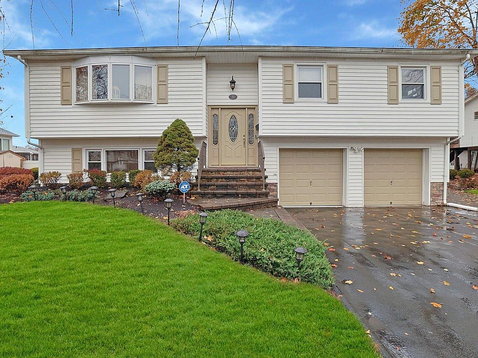 1st image of 16 Roman Acres Drive
