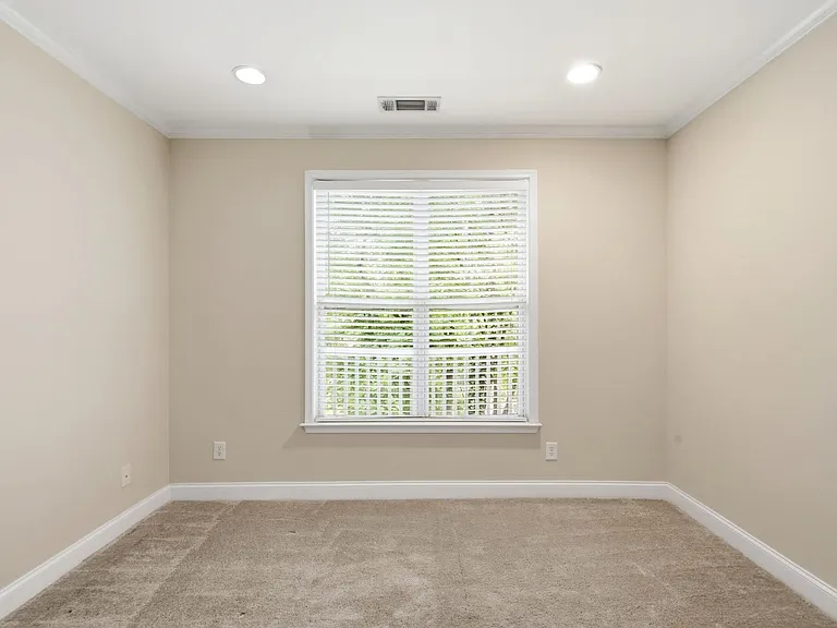 1000 E Woodlawn Rd #216 — Photo 21