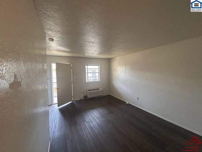 Amber Apartments — Photo 41