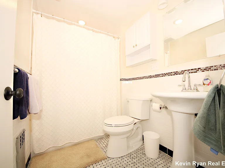 91 Cushing St #2 — Photo 5