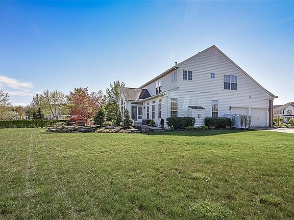 3rd image of 3357 Concord Cir