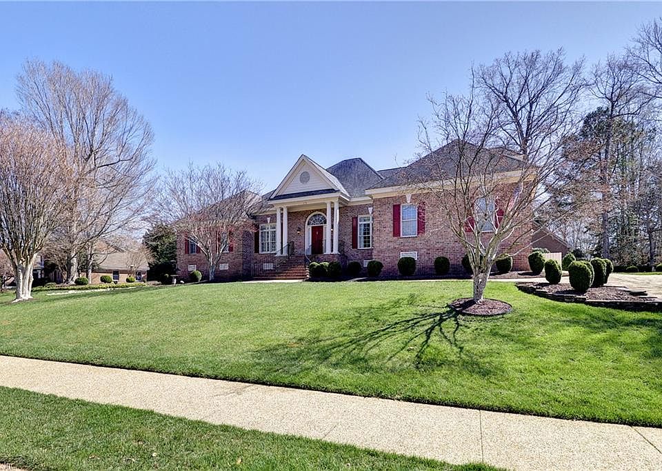1st image of 125 Sir Thomas Lunsford Dr