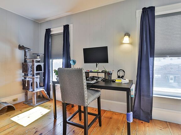 4th image of 482 Reservoir Ave #2