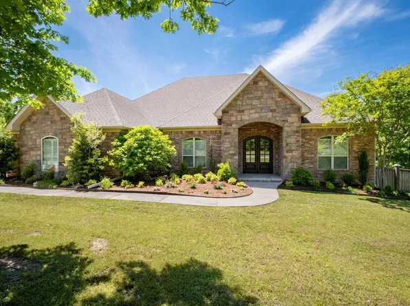 1055 Boulder Dr, Little Rock, AR 72210