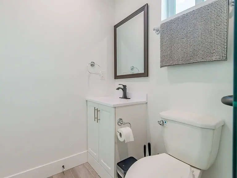 1411-1413 W 255th St #B13 — Photo 7