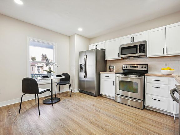 4th image of 1649 Arlington Ave