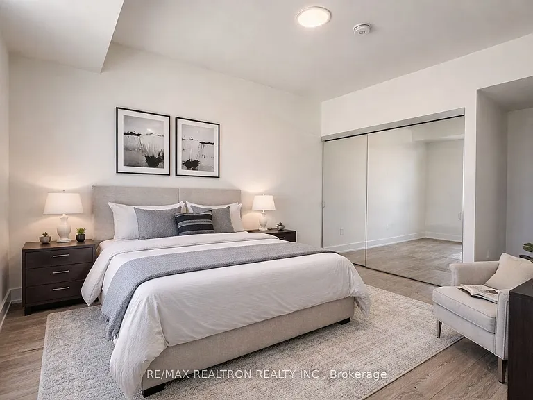 858 Dupont St #309 — Photo 3