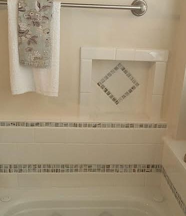 Master heated , jetted tub