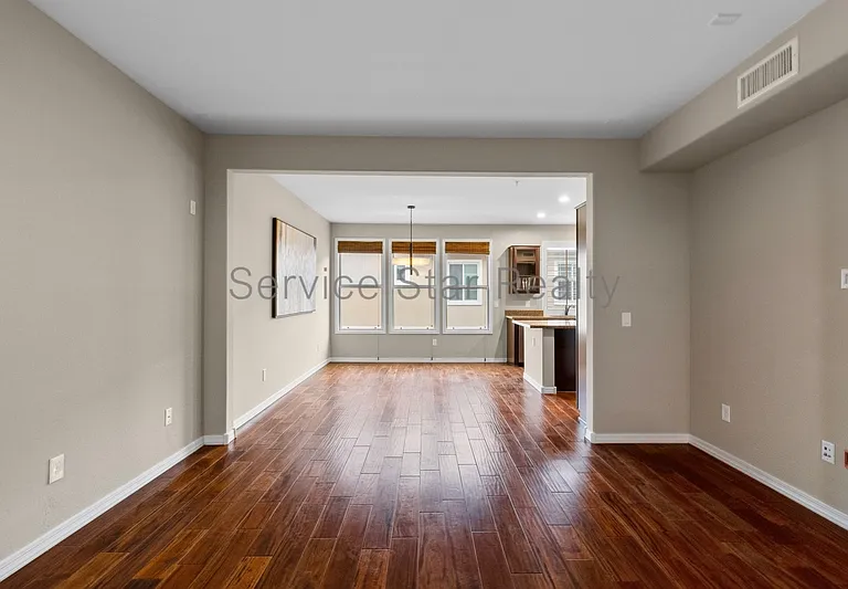 5550 N 16th St #109 — Photo 6