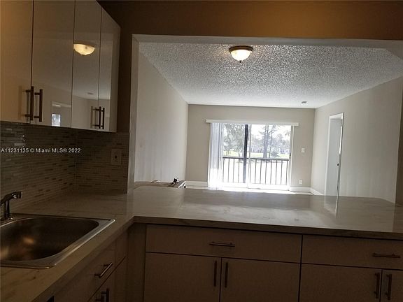 5th image of 8000 Fairview Dr APT 206