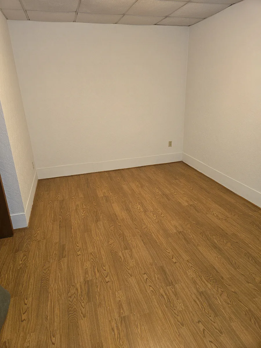 Building Photo - 205 Pine St #1