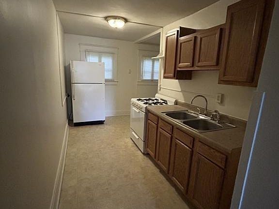 5th image of 1722 S 5th St