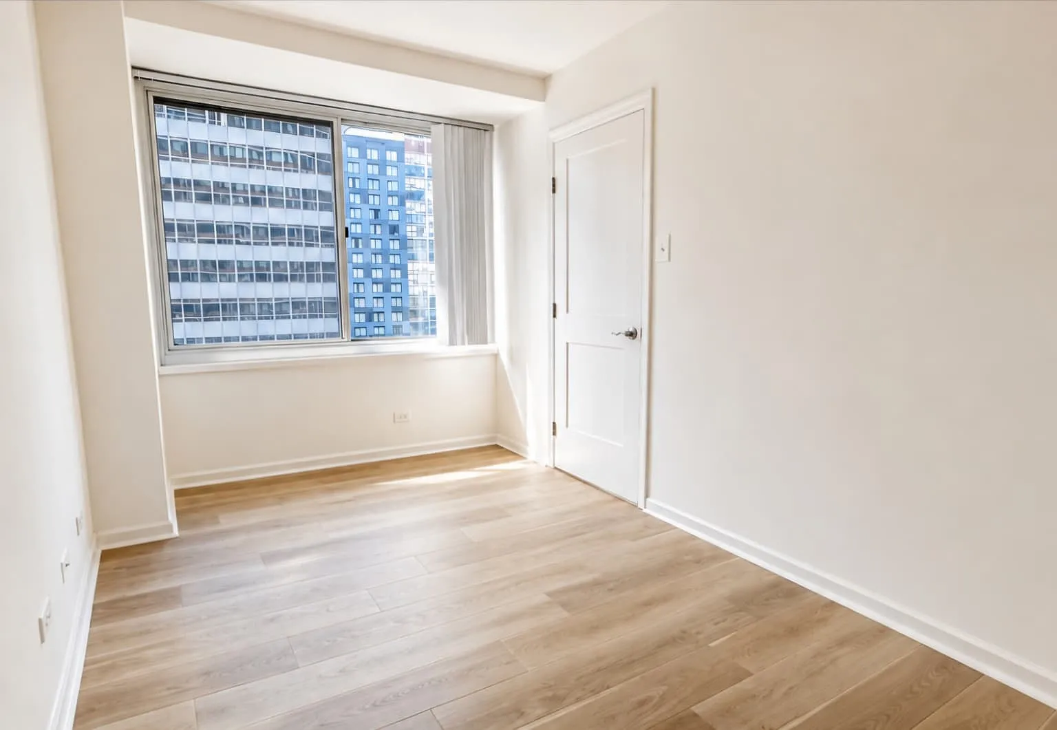 1 bed, 600 sqft, $2,200 — Photo 2