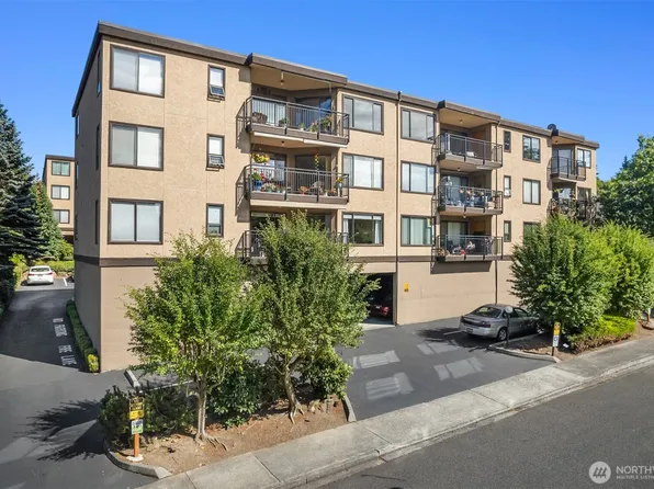 1071 4th Avenue S #302, Edmonds, WA 98020