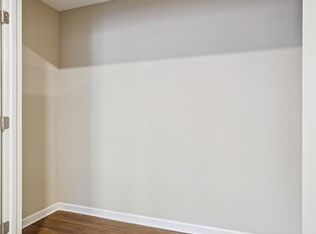 Alley Landing, Des Moines, IA 50310