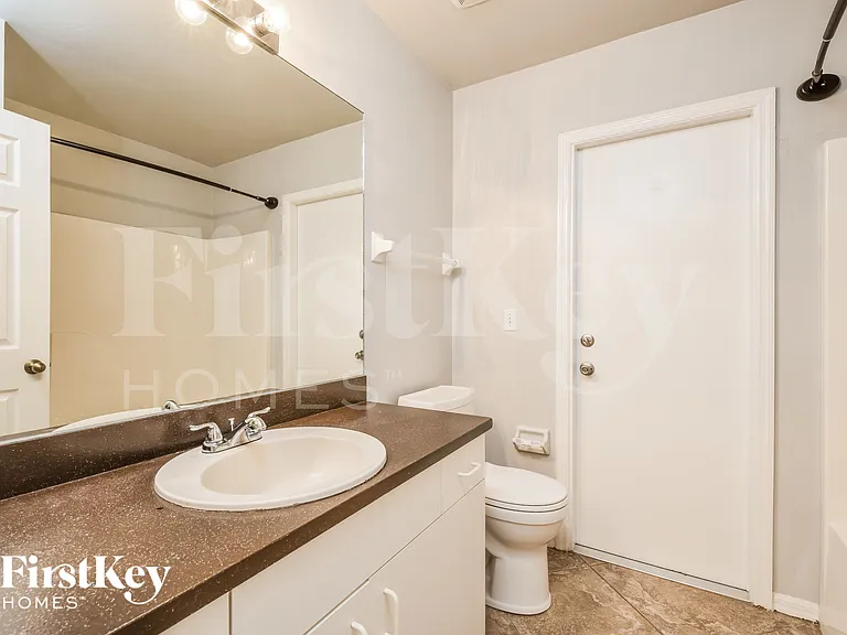 9033 Frank Rd — Photo 14
