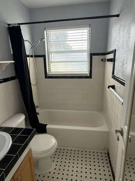 140 Frazar Rd — Photo 4