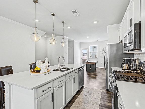 5th image of 2528 Chert Ln