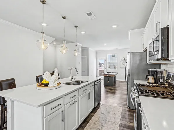 2528 Chert Ln, Raleigh, NC 27610