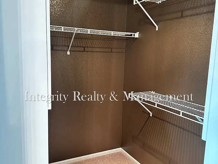 7402 Eagle Rock Dr — Photo 32