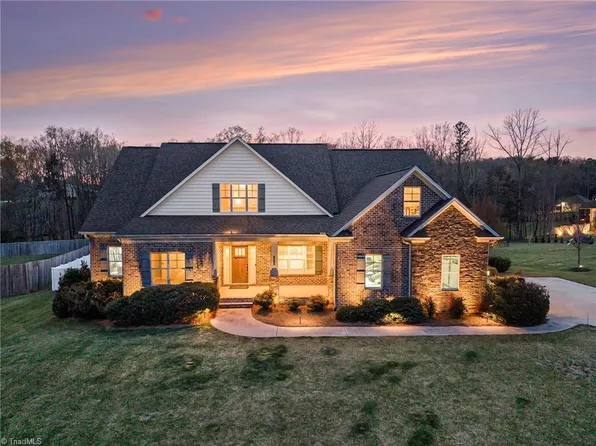 245 Centenary Ridge Dr, Clemmons, NC 27012