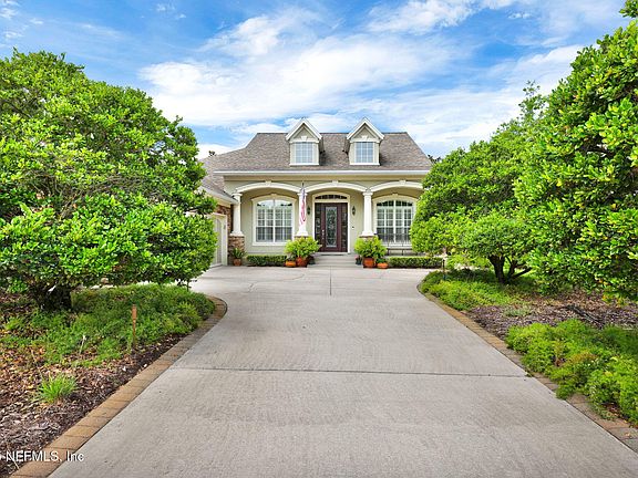 2nd image of 159 LA MESA Drive