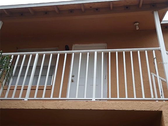 3rd image of 734 Michigan Ct APT 4