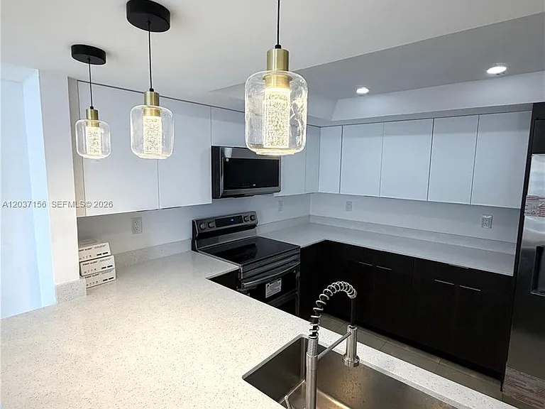 520 Brickell Key Dr #A1005 — Photo 18