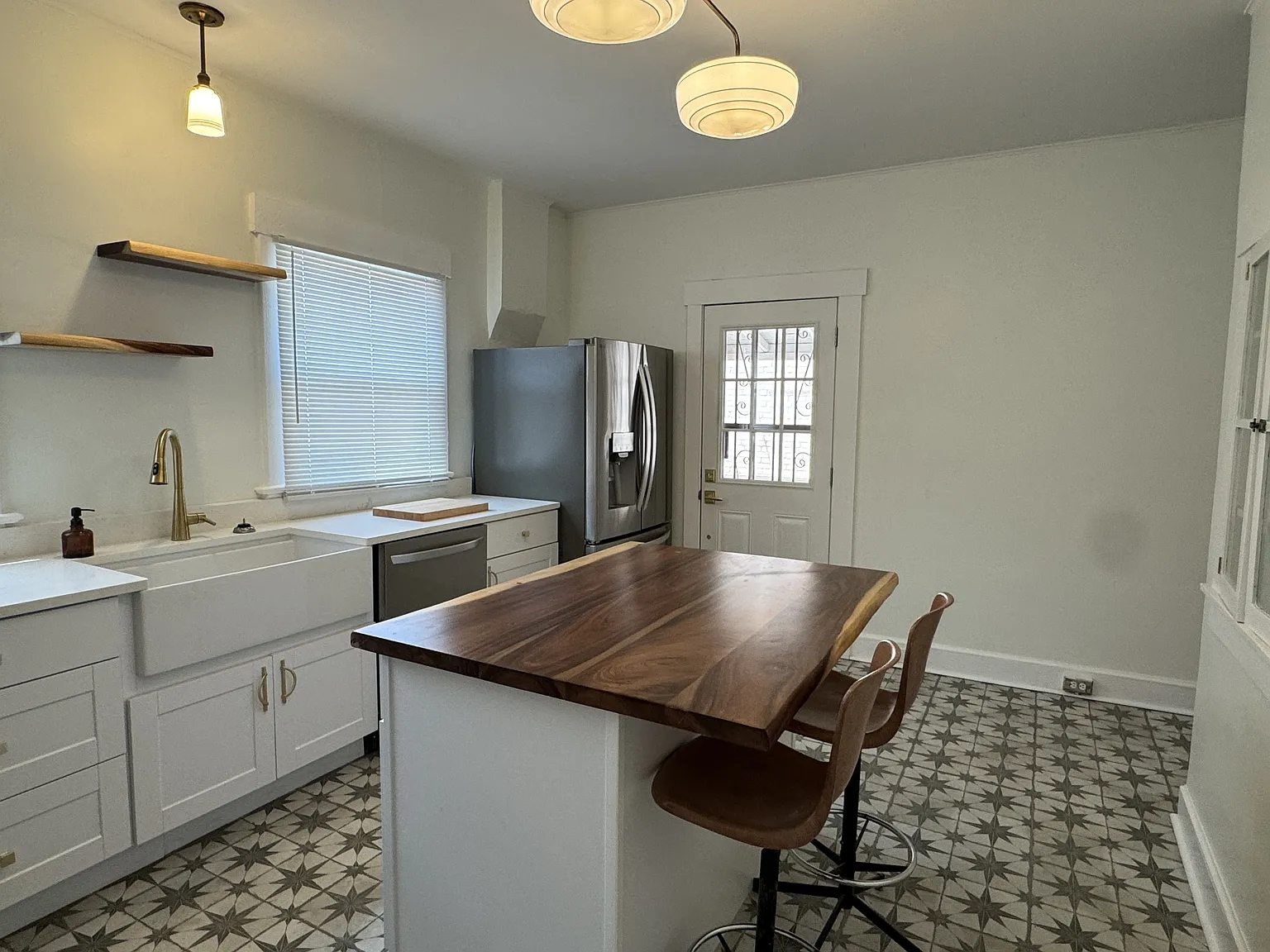 1606 Hawthorne Street - 3 — Photo 3