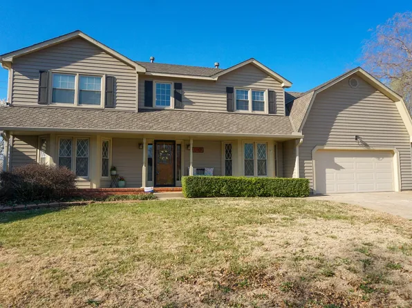 12401 E Edgewood Cir, Wichita, KS 67206