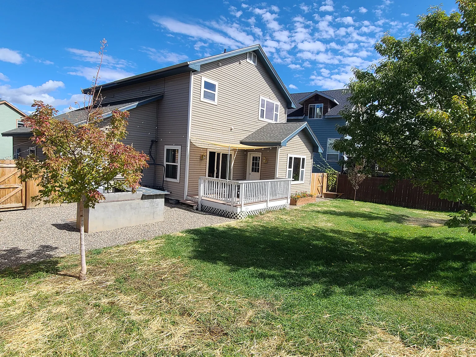 3 bed, 1906 sqft, $4,000 — Photo 2