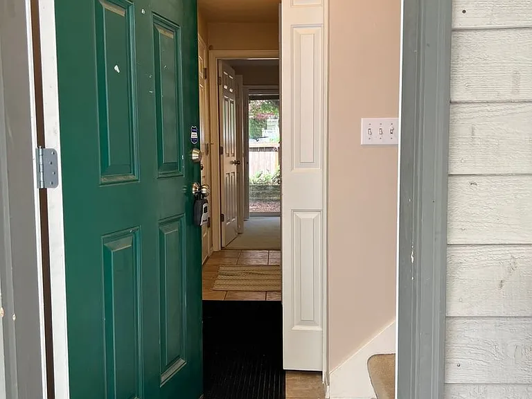 2645 B NW #57 — Photo 3