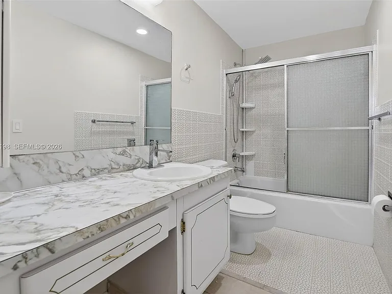 1817 S Ocean Dr #Penthouse 19 — Photo 7