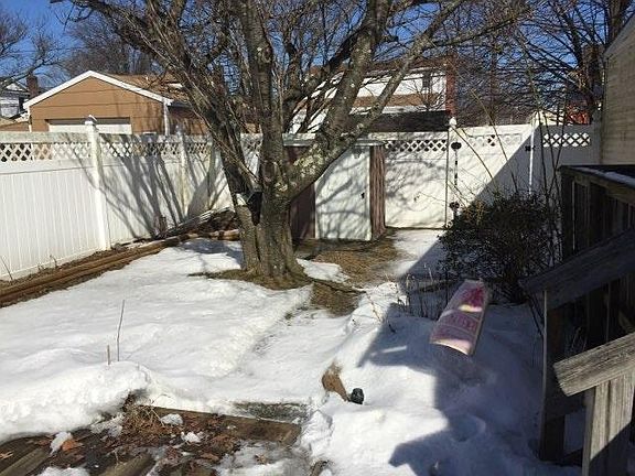 2nd image of 33 Granada Pkwy