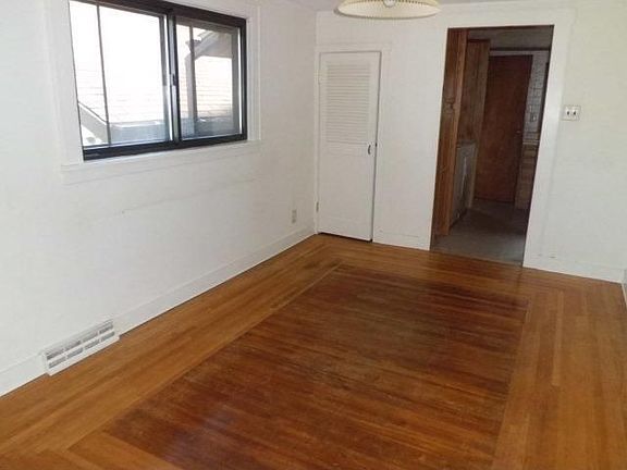 4th image of 1169 Magnolia Ave