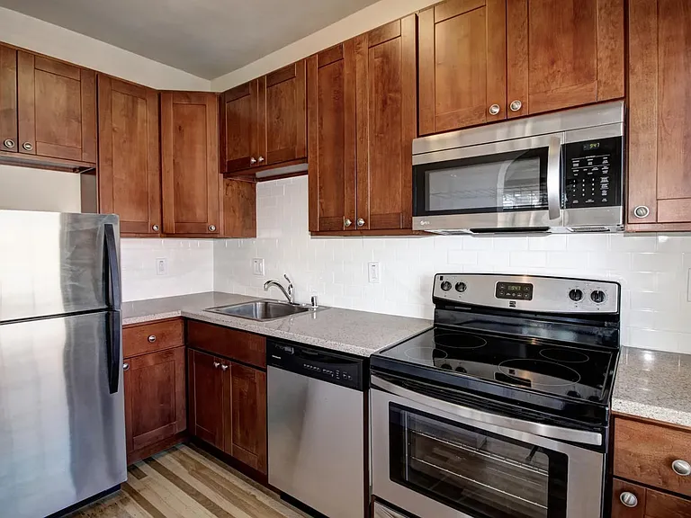 2124 P St — Photo 8