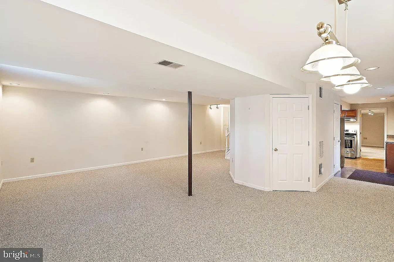 1 bed, 1243 sqft, $1,800 — Photo 4