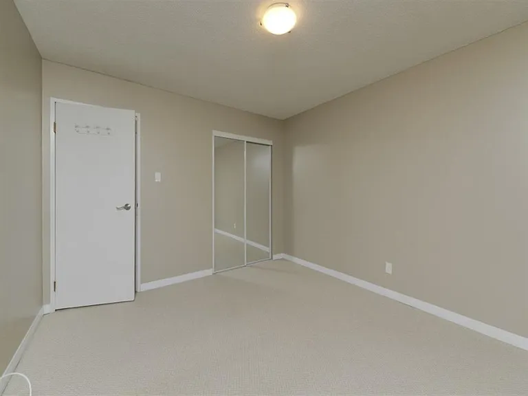 1000 Markham Rd — Photo 6