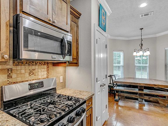 5th image of 6407 Norwood St