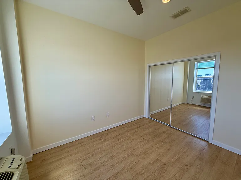 249 S 49th St #8O6 — Photo 18