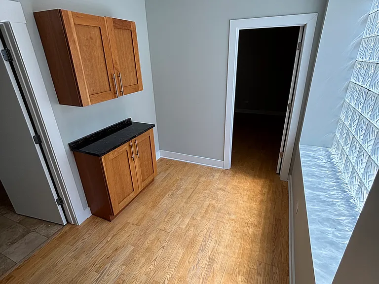 2245 W Barry Ave #2C — Photo 13
