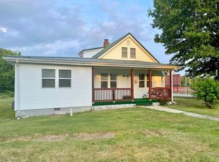 421 E Scioto St, Saint James, MO 65559
