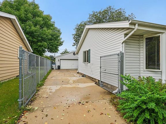 2nd image of 6535 N 66th STREET