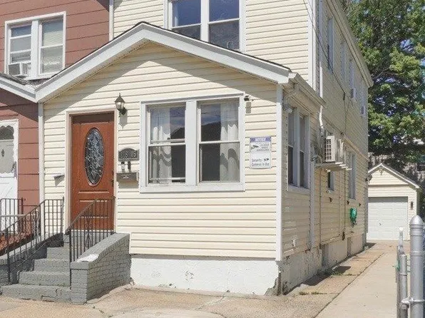 118-05 204th Street, Saint Albans, NY 11412