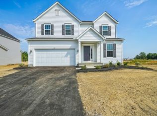 86 Maple Crest Dr, Lewis Center, OH