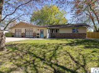 1425 Rice Lake St, Owatonna, MN 55060