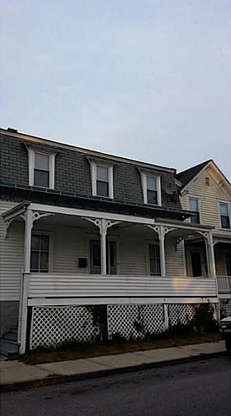 1st image of 15 1/2 Bayview Ave